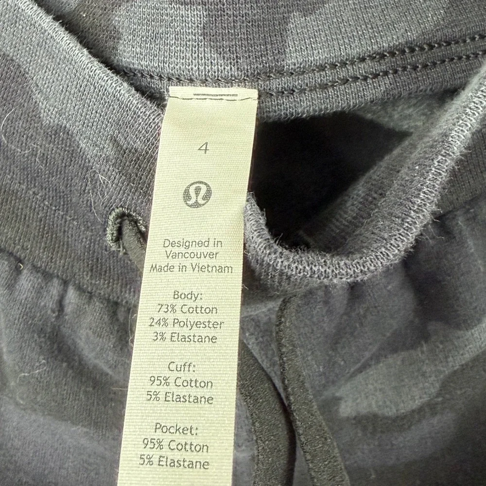 Lululemon Scuba‎ High-Rise Jogger Heritage 365 Camo Deep Coal Multi Size 4